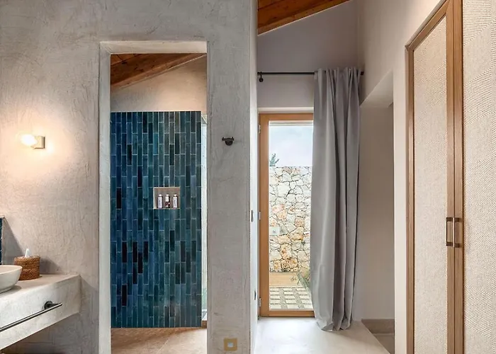 Hotel Eliamos & 5*