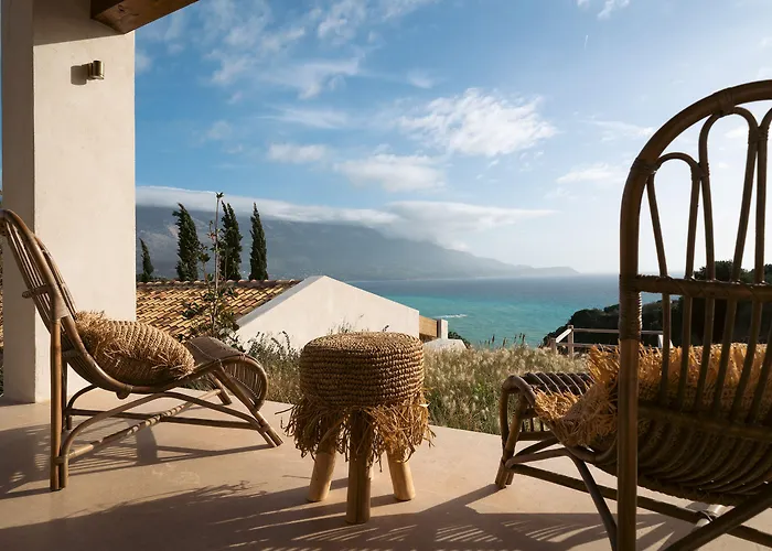 Hotel Eliamos &