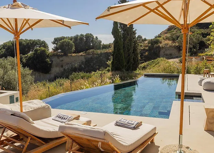 Hotel Eliamos & 5*