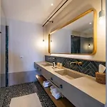 Hotel Eliamos &